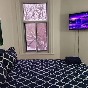 Séjour chez l'habitant Tv + Netflix / High Speed Internet / C, Montréal